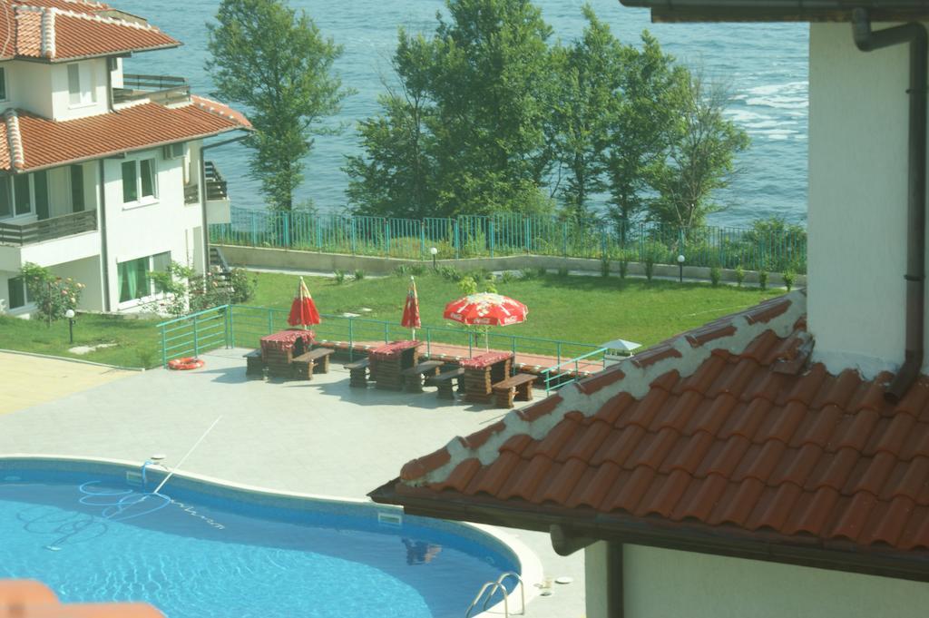 Kapriz Apartment Kiten  Exterior photo